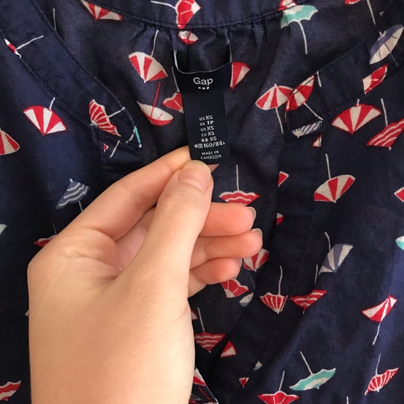 Gap top bundle - Picture 2 of 4